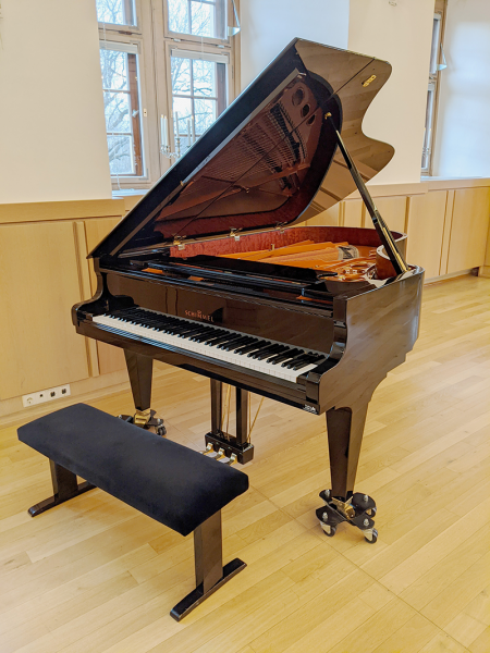 „Open Piano“ am Sonntag, 11. Mai von 11 bis 16 Uhr im Kreismuseum Wewelsburg. (©Kreismuseum Wewelsburg)    